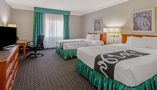 Deluxe Room, 2 Double Beds, Non Smoking