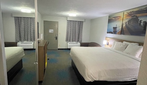 Room, 1 King Bed, Non Smoking