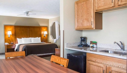 Standard Room, 1 King Bed, Non Smoking