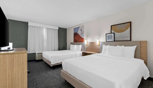 Room, 2 Queen Beds, Accessible, Bathtub (Mobility & Hearing)