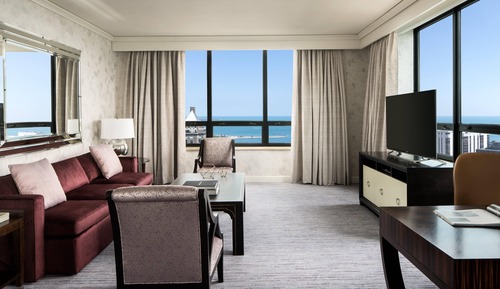 Suite, 1 Bedroom, Lakeside (Mobility Accessible, Roll-In Shower)