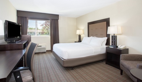 Standard Room, 1 Queen Bed