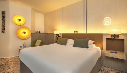 Deluxe Room, 1 King Bed