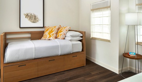 Deluxe Room, 1 Queen Bed, Accessible (Roll-In Shower)