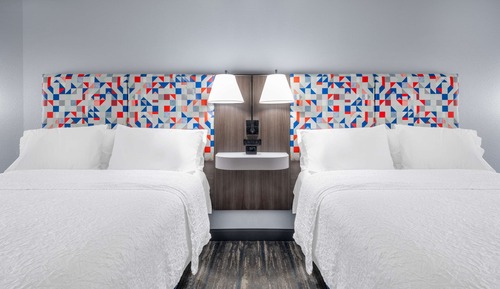 Room, 2 Queen Beds, Microwave