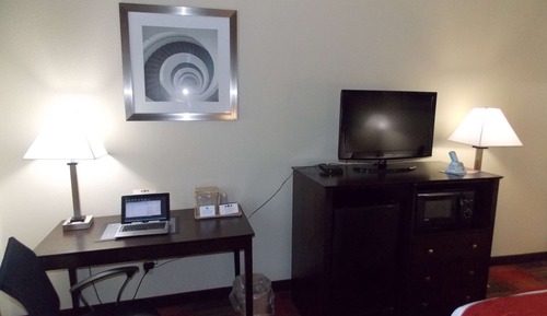 Standard Room, 1 King Bed, Non Smoking, Refrigerator & Microwave