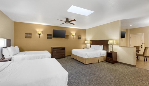 Family Suite, Multiple Beds, Non Smoking, Balcony