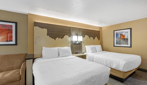 Suite, 2 Queen Beds, Non Smoking, Refrigerator