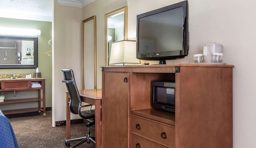 Standard Room, 1 King Bed, Smoking