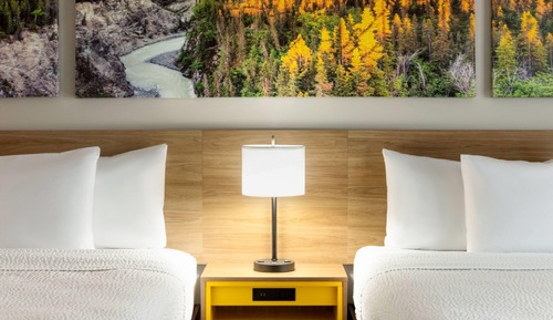 Room, 2 Queen Beds, Non Smoking (Mobility, Bathtub w/Grab bars)