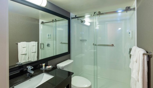 Standard Room, 1 King Bed, Non Smoking (Upper Floor, Stair Access Only)
