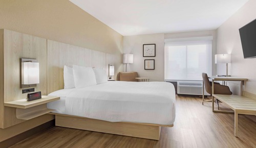 Standard Room, 1 King Bed, Non Smoking, Refrigerator & Microwave
