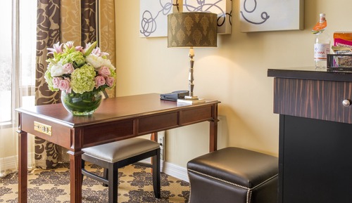 Premier Room, 1 King Bed, Accessible (Signature Room, Roll-In-Shower)
