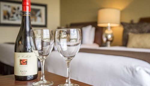 Premier Room, 2 Queen Beds, City View (Signature)