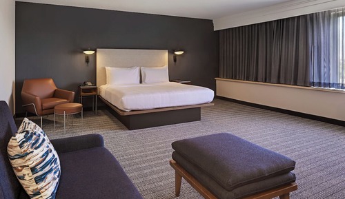 Junior Suite, 1 King Bed with Sofa bed