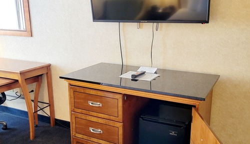 Standard Single Room, 1 King Bed, Non Smoking