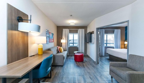 2 Queen Beds, 1 Bedroom Suite