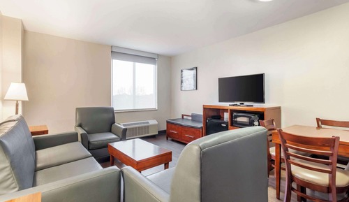 Suite, 1 King Bed with Sofa bed, Accessible, Non Smoking