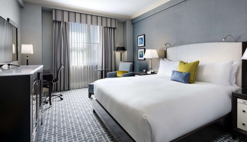 Signature Room, 1 King Bed, Non Smoking