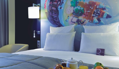 Standard Room, 1 King Bed