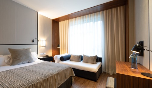 Premium Triple Room (2 adults + 1 children)