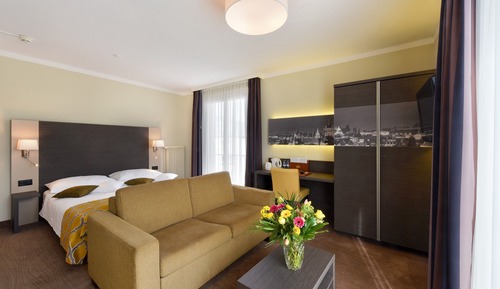 Triple Room, City View