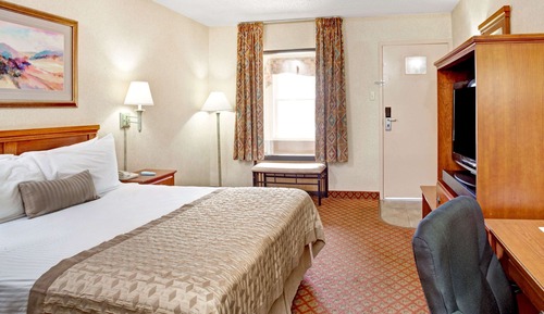 Standard Room, 1 Queen Bed, Non Smoking