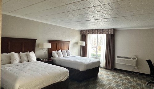 Suite, 2 Queen beds and sofa bed, Non-Smoking