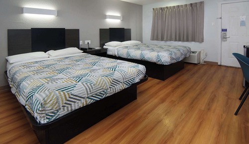 Deluxe Room, 2 Queen Beds, Non Smoking