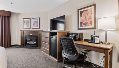 Standard Room, 1 King Bed, Fireplace, Tower