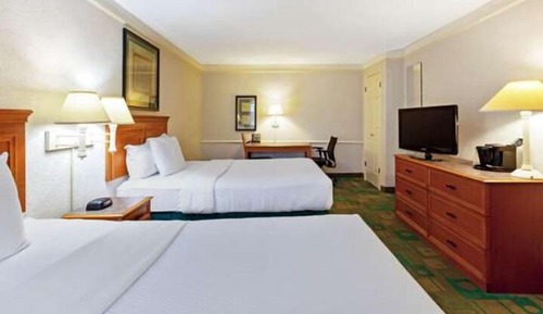 Standard Room, 2 Double Beds, Non Smoking
