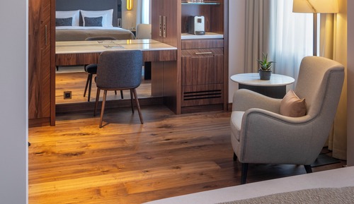 Signature Room, 1 King Bed (Signature Double Room)