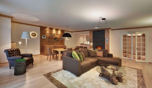 Signature Suite, 1 King Bed, Mountain View (Signature Suite)