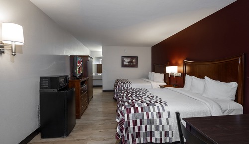 Deluxe Room, 2 Queen Beds, Non Smoking