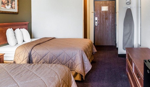 Standard Room, 2 Queen Beds, Non Smoking