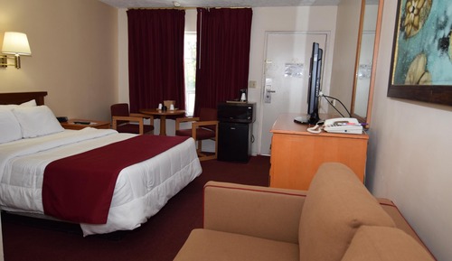 Room, 1 Queen Bed, Smoking, Refrigerator & Microwave