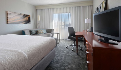 Deluxe Room, 1 King Bed with Sofa bed, Balcony