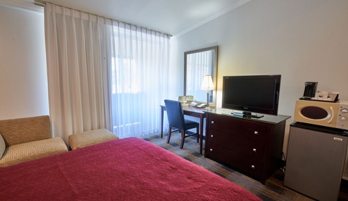 Deluxe Room, Queen Bed
