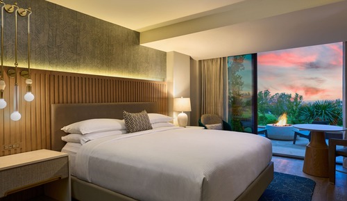 Room, 1 King Bed, Golf View