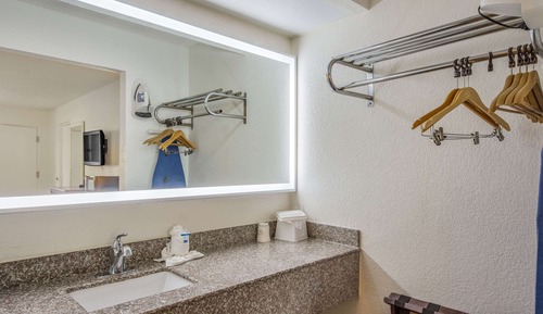 Standard Room, 2 Queen Beds, Non Smoking