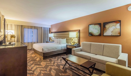 Suite, 1 King Bed, Non Smoking