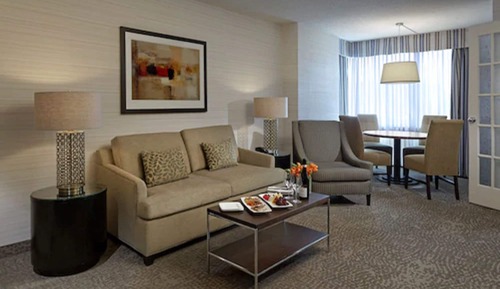 Deluxe Suite, 1 King Bed with Sofa bed