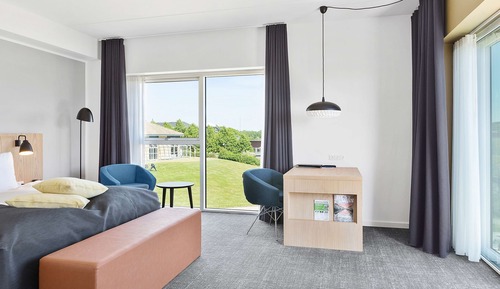 Superior Room, 1 King Bed, Non Smoking, Balcony