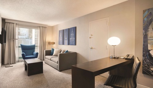 Superior Suite, 1 King Bed, Accessible, Bathtub