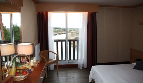 Comfort Room (Left Shore Building)