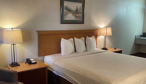 Standard Room, 1 Queen Bed