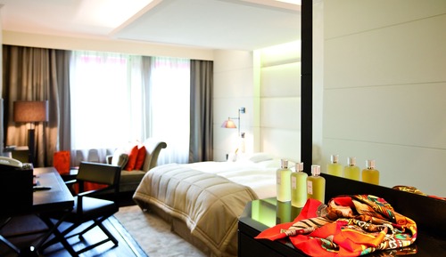 Deluxe Room (Lake)