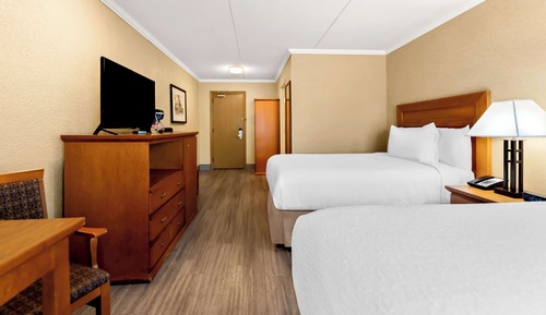 Standard Room, 2 Double Beds, Non Smoking, Ground Floor (Pet Friendly)