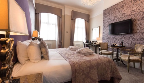 Standard Room (Feature)