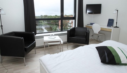 Standard Room, 1 Queen Bed, Non Smoking, Bathtub